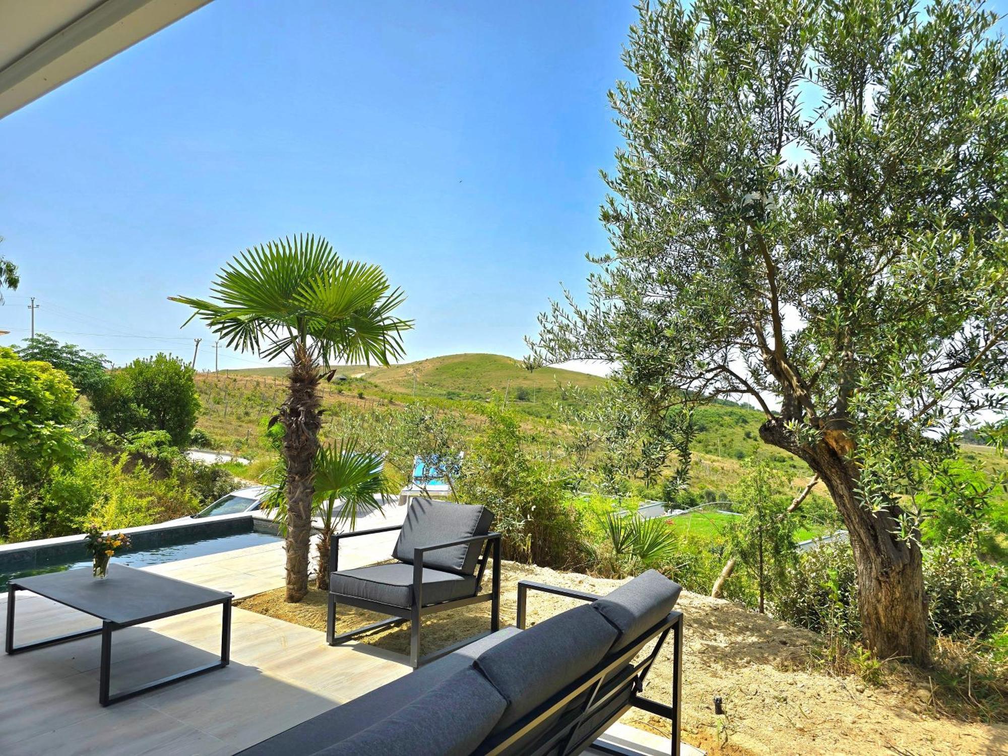 Sea View With Pool Holiday home Durres