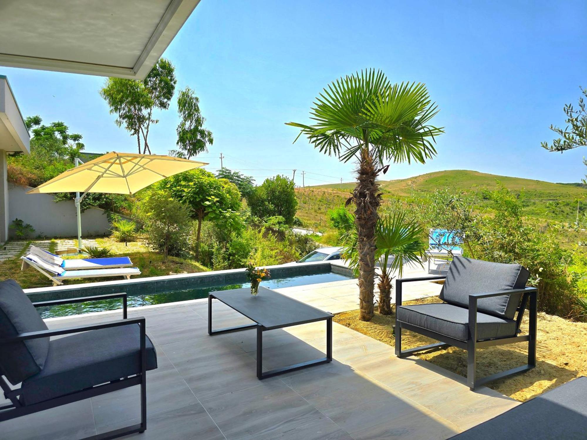 Sea View With Pool *