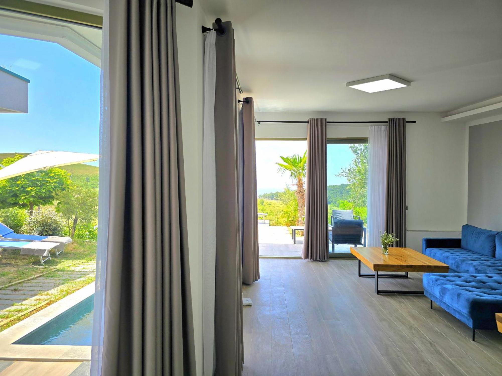 Sea View With Pool *