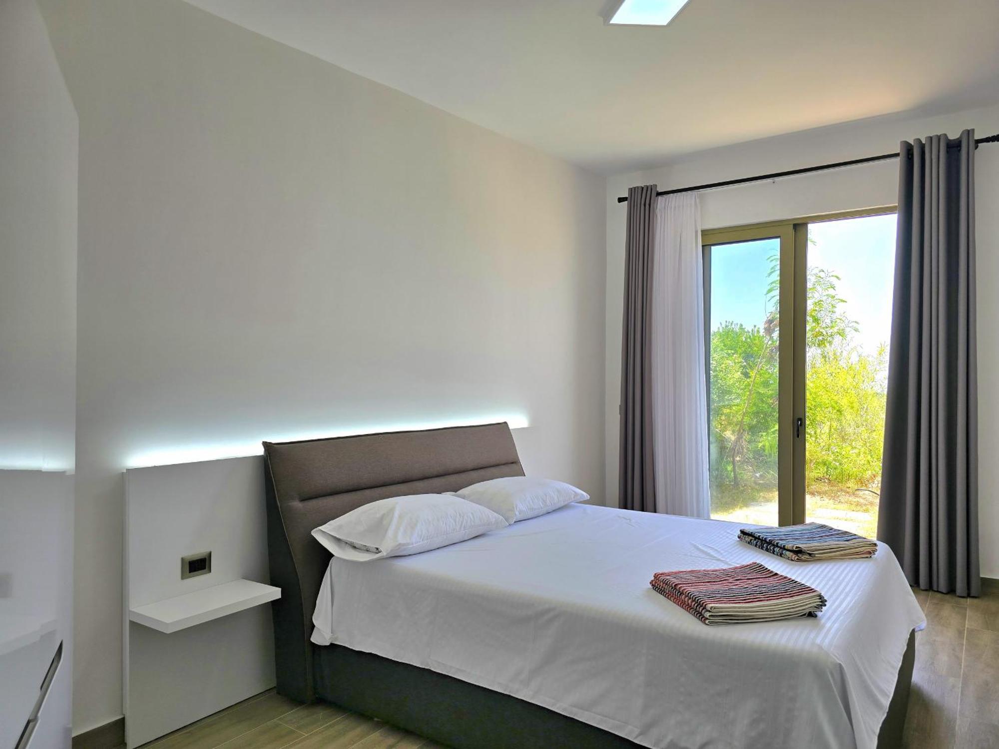 Sea View With Pool Holiday home