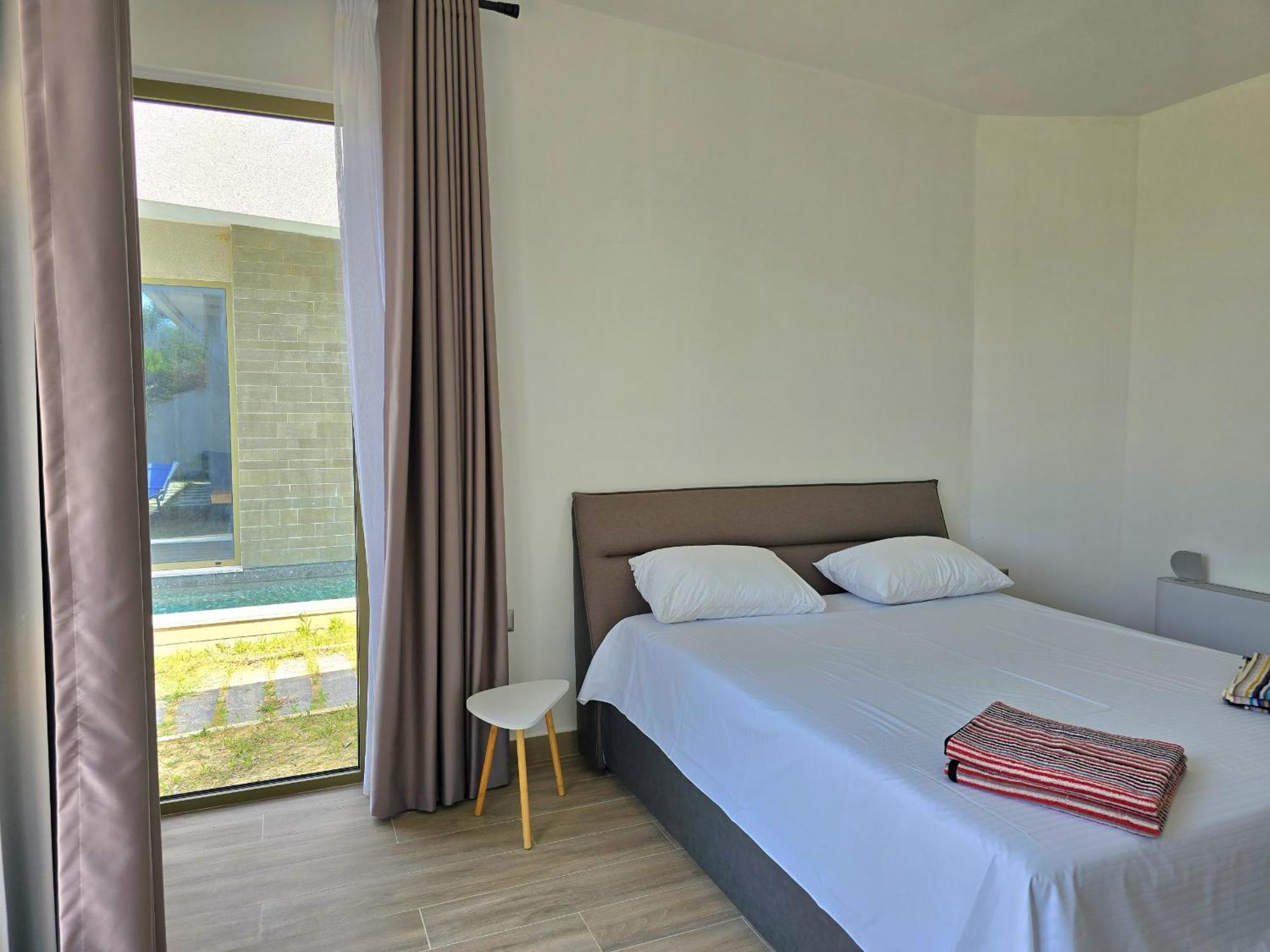 Holiday home Sea View With Pool Durres