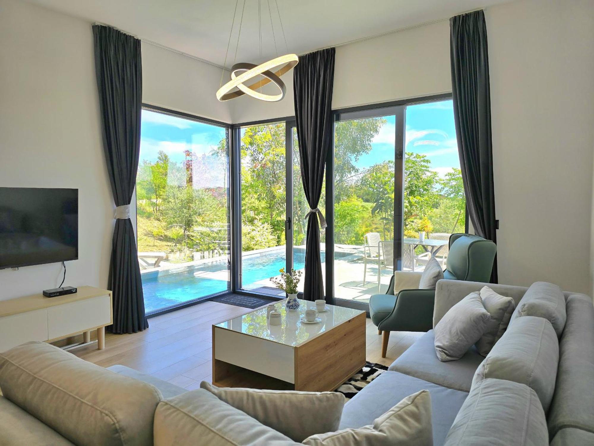 Sea View With Pool Holiday home *