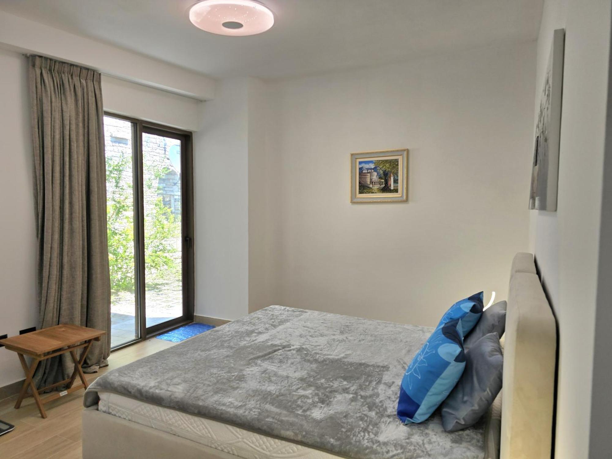 Holiday home Sea View With Pool Durres